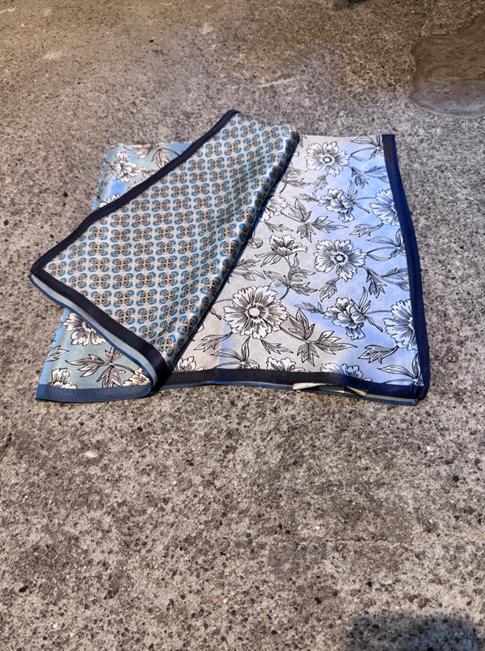 Pleated - Dagny Large Scarf Blue