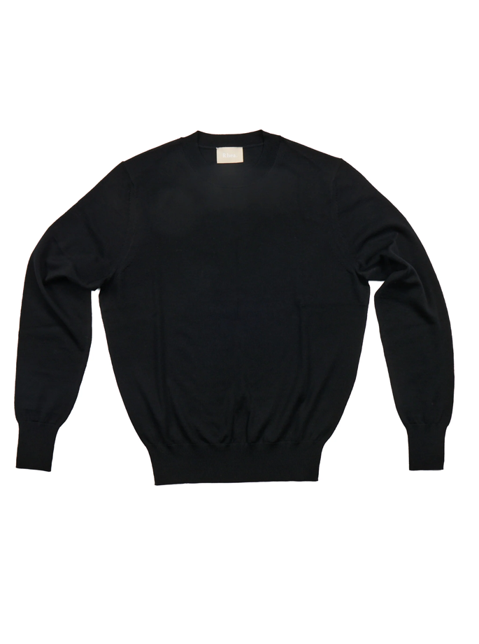 Rhea - 100 V-neck Black