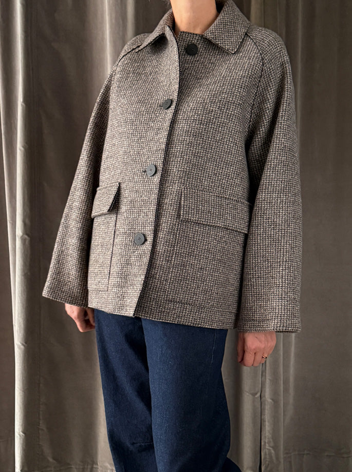 Harris Wharf - Dropped Shoulder Chester Coat Pressed Wool Black