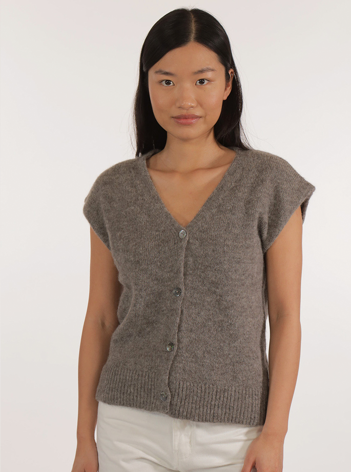 Les Racines Du Ciel - Isabel Sleeveless Cardigan Dark Gray Natural