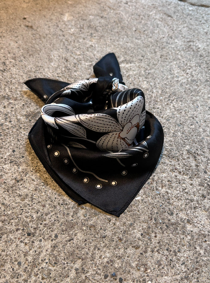 Plisse - Figga Silk Scarf Black