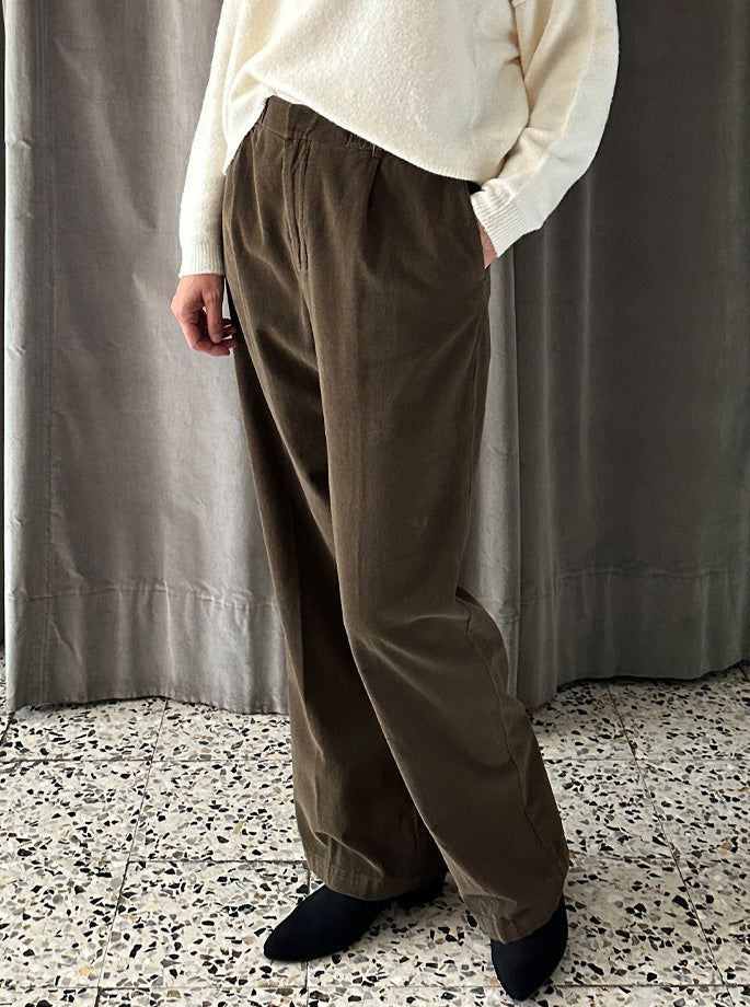 Pomandere - Trousers velvet khaki