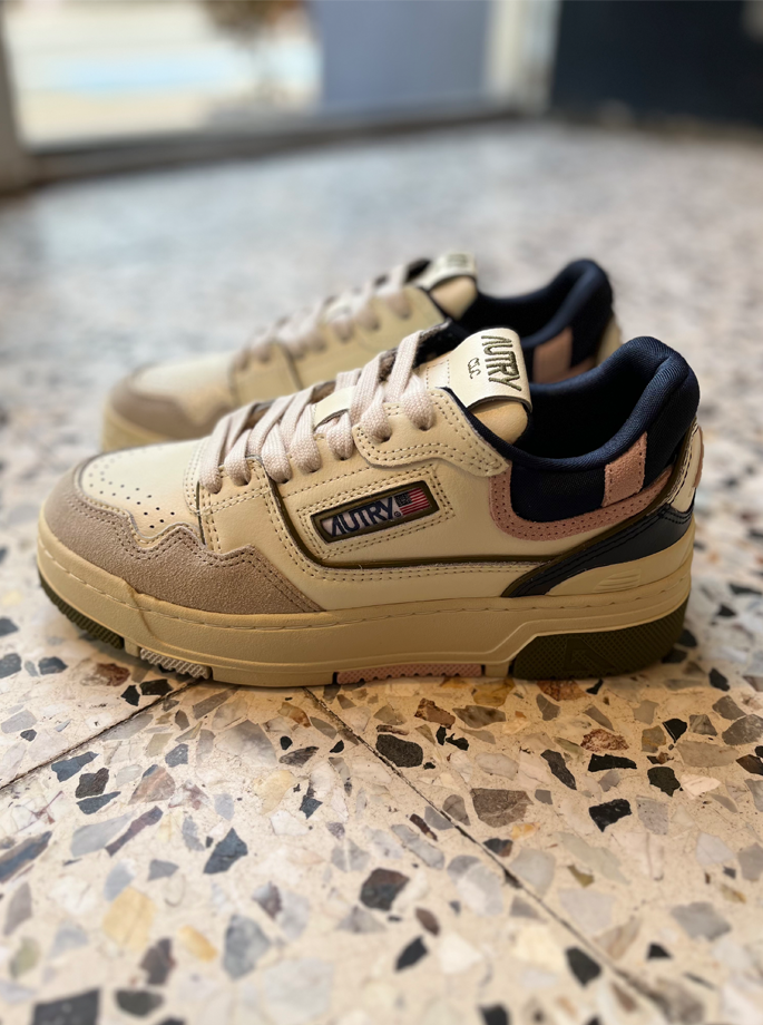 Autry - CLC Low Sneaker Ivory, Navy &amp; Pink