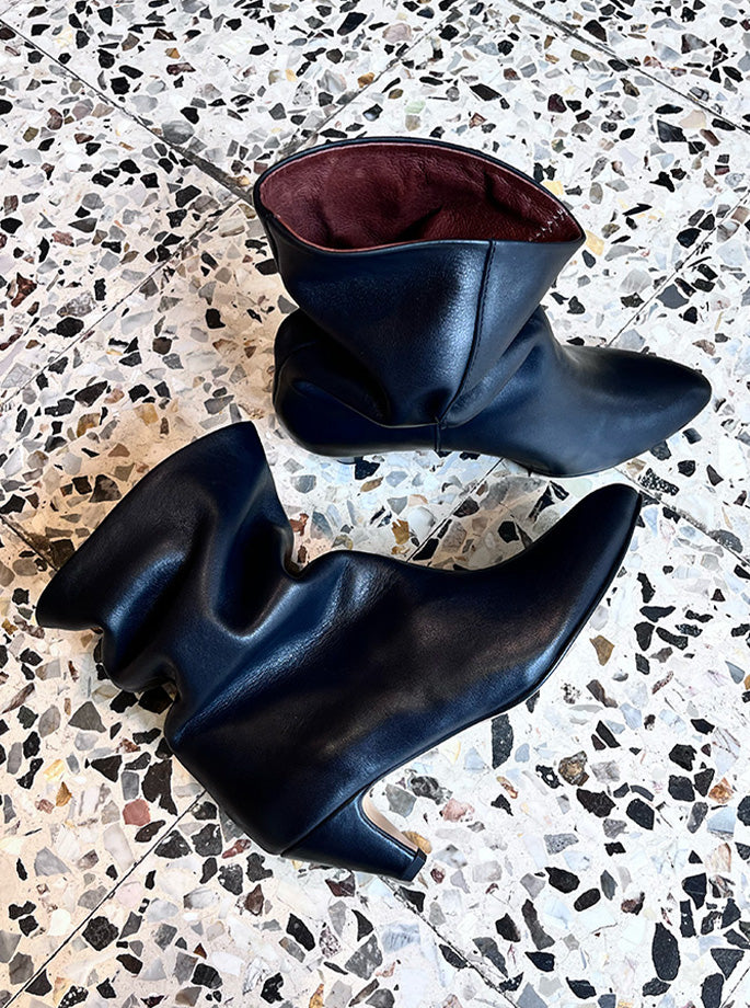 Anonymous - Fiona 35 Grained Soft Calf Black