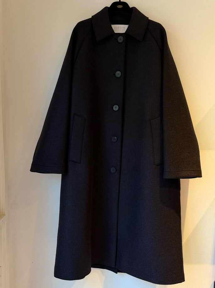 Harris Wharf - Balmacaan Patterned Cashmere Coat Brown Blue Herringbone