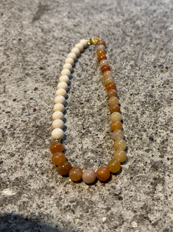 Plisse-Tinka halskæde orange/white