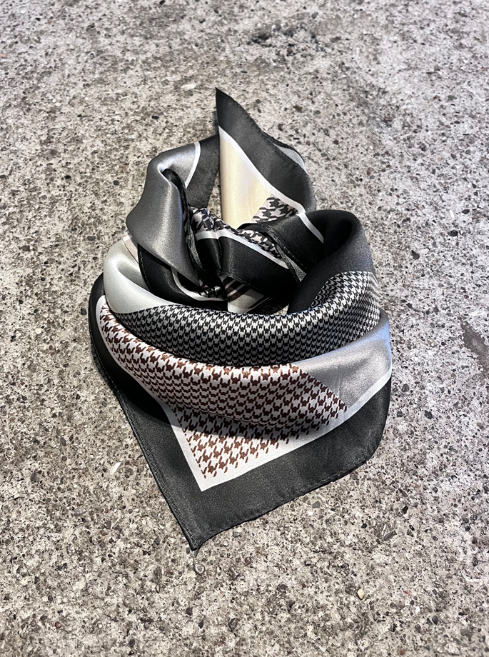 Plisse - Carmen Scarf Black