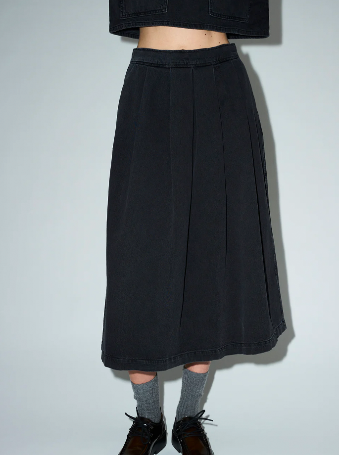 Tomorrow Denim -Ellen skirt in wash black 